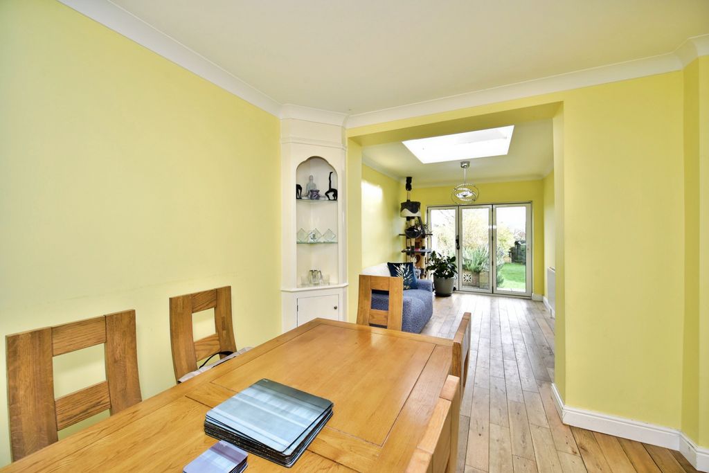 Property photo 3 of 20 Fbb_8393