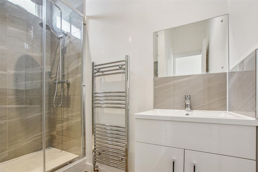 Property photo 3 of 13 11.Jpg