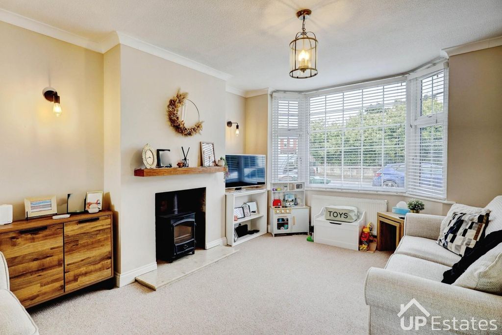 Property photo 2 of 21