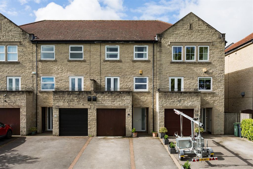 Property photo 1 of 27 5 Hilton Grange-01.Jpg