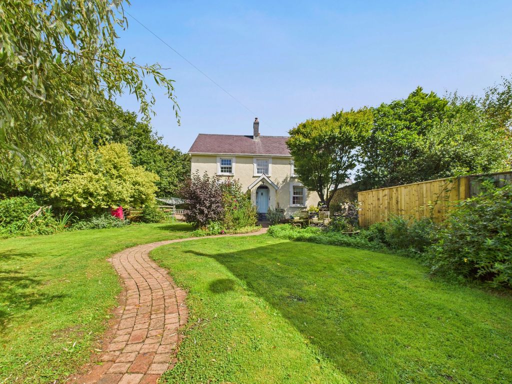 Property photo 1 of 35