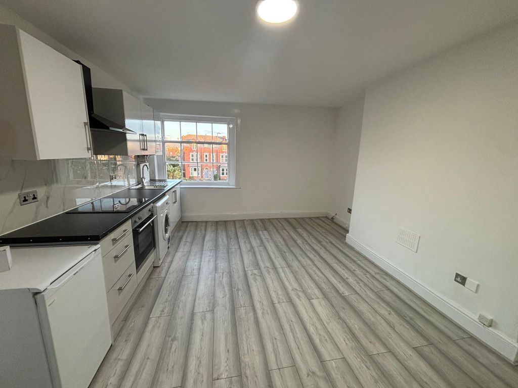 Property photo 2 of 6 Image