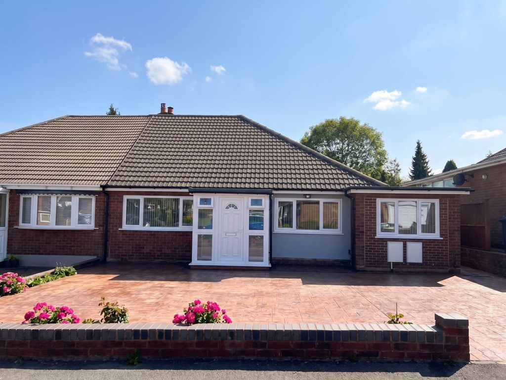 Property photo 1 of 32