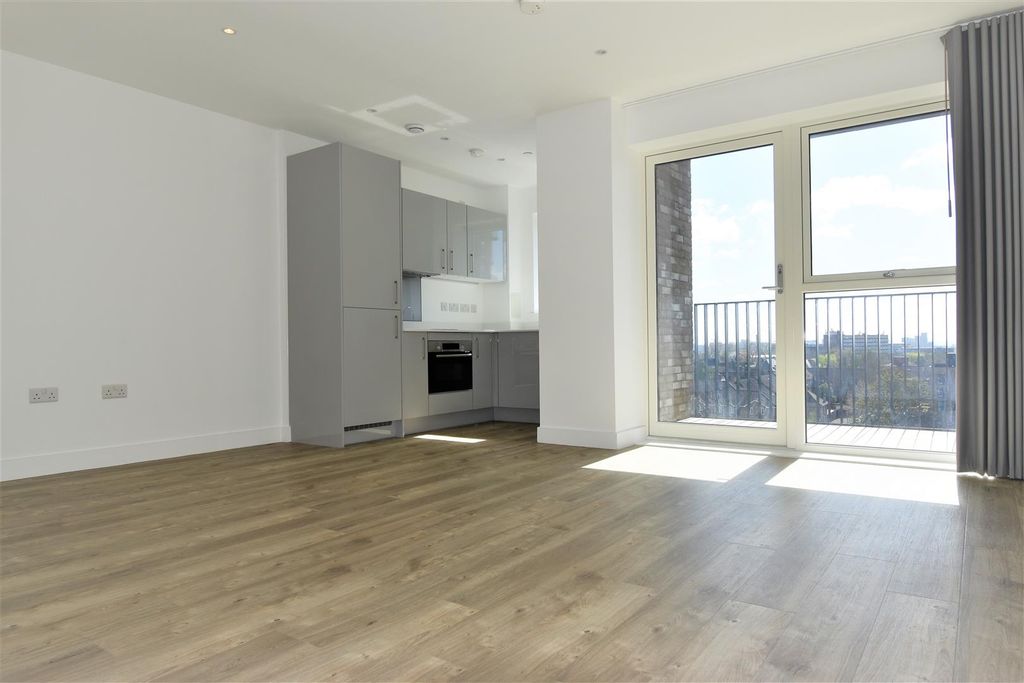 Property photo 1 of 5 Kitchen .Jpg