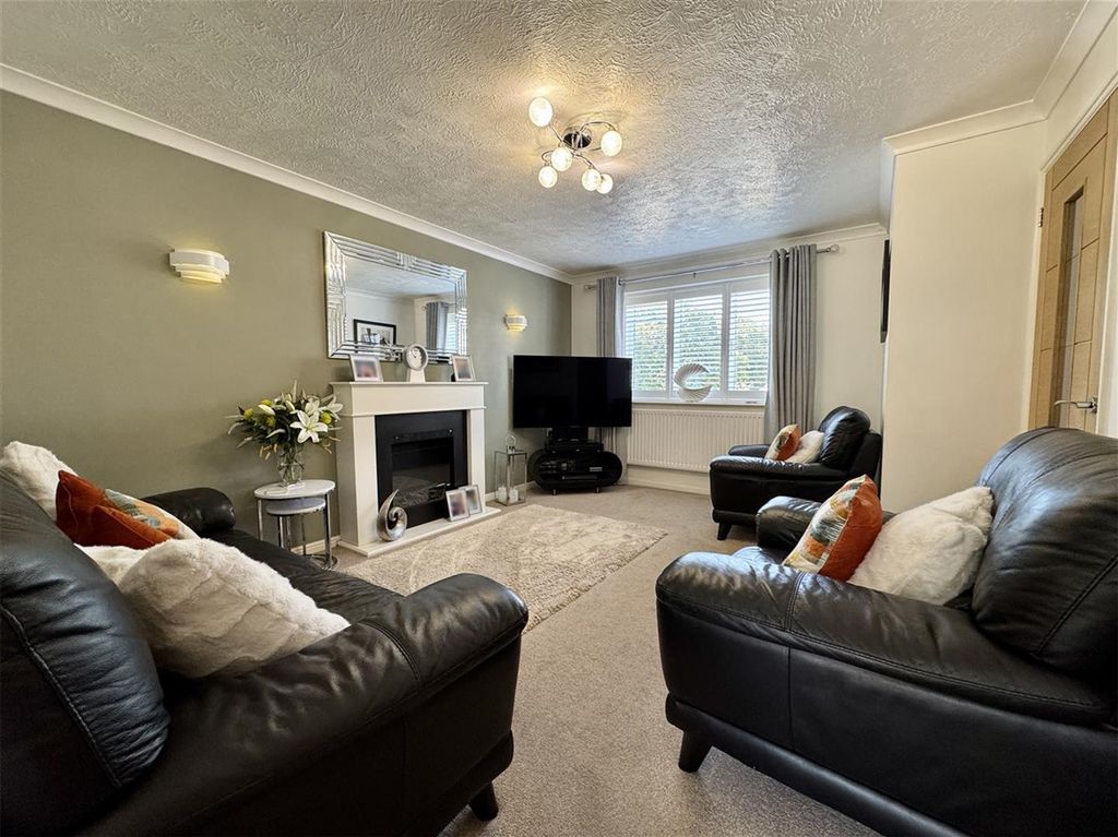 Property photo 2 of 24 c.Jpg