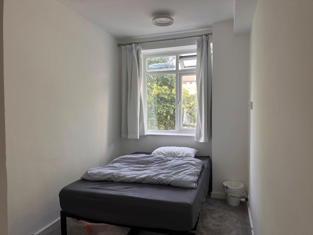 Property photo 2 of 3