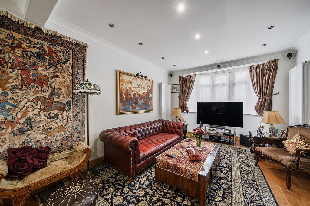 Property photo 3 of 13 Not Specified