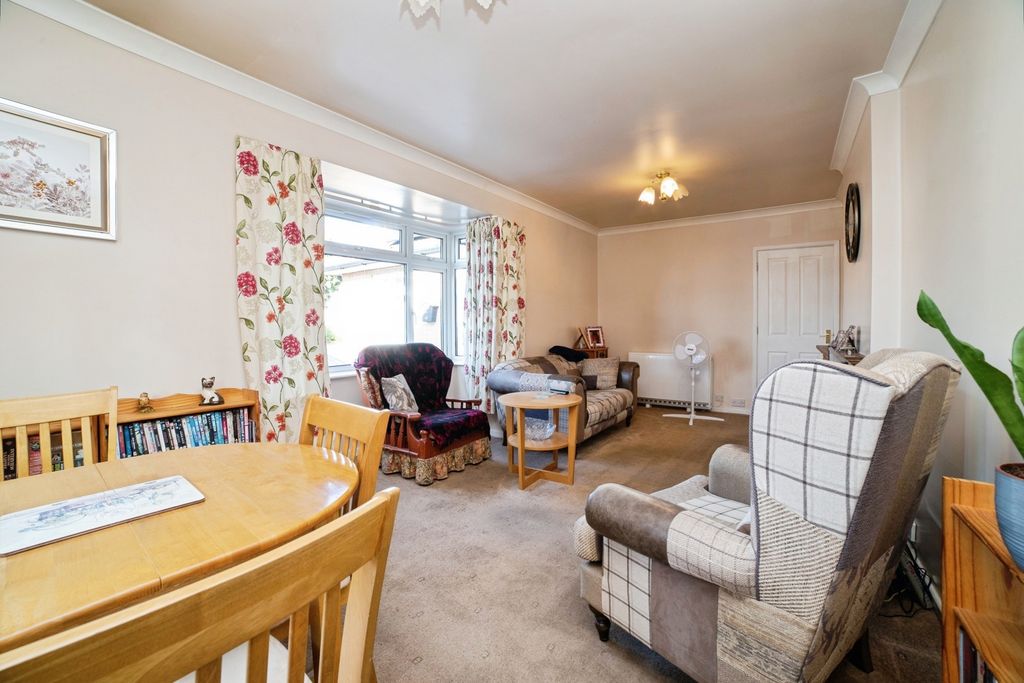 Property photo 3 of 17 Pbox-Img.Jpg