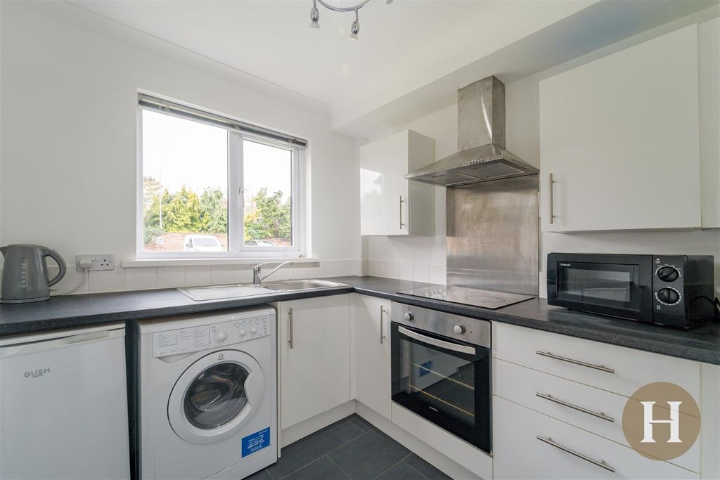 Property photo 2 of 12 Hadleigh Estate Agents-1.Jpg