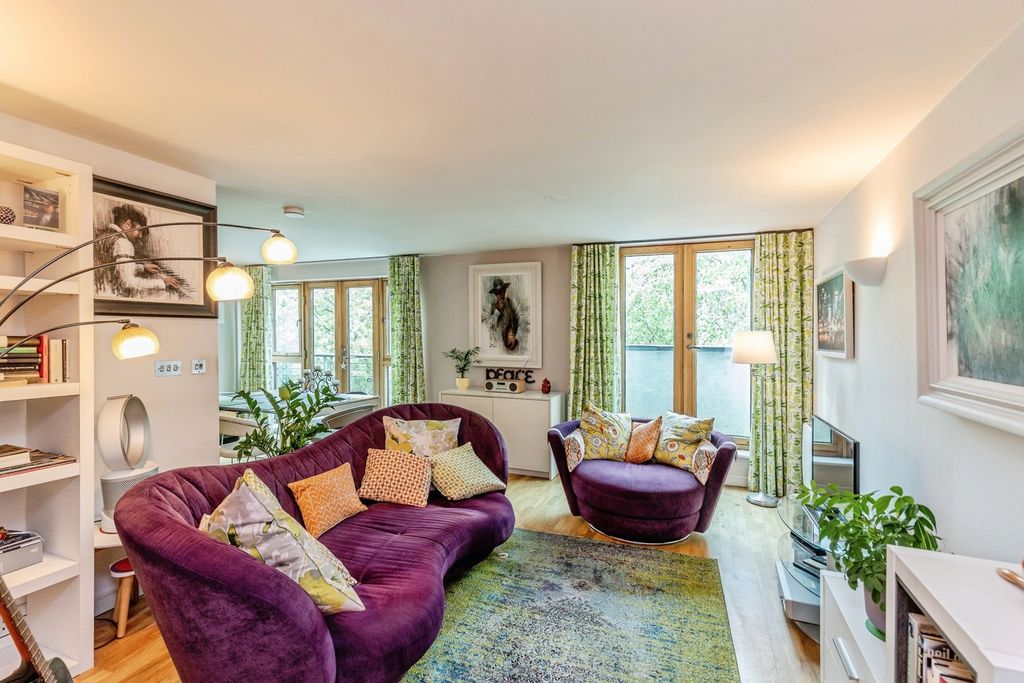 Property photo 1 of 14 Pbox-Img.Jpg