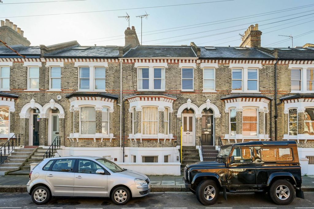 Property photo 1 of 9