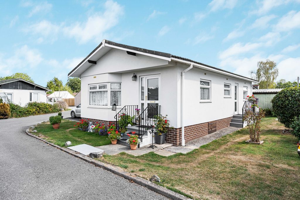 Property photo 1 of 17 Front