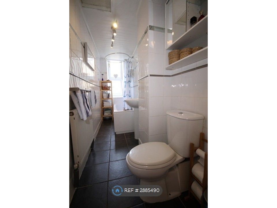 Property photo 3 of 4
