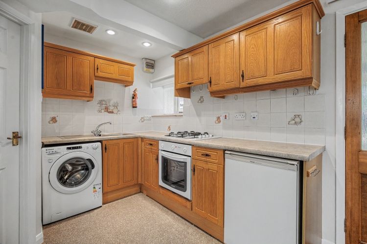 Property photo 3 of 8 328940