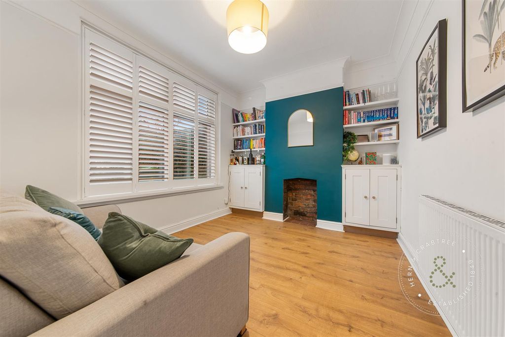 Property photo 3 of 30 Halsbury-Road-01.Jpg