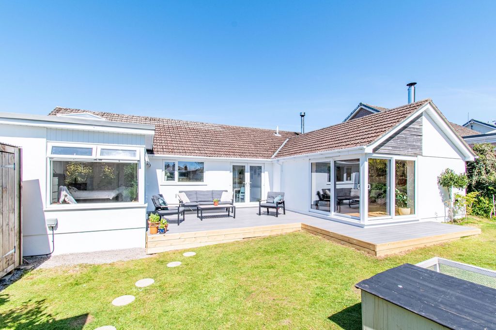 Property photo 3 of 26