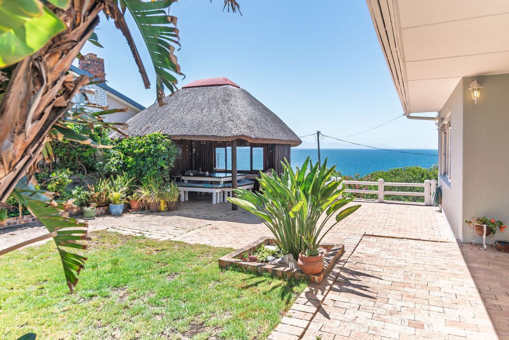 Property photo 2 of 35 Fh1725437