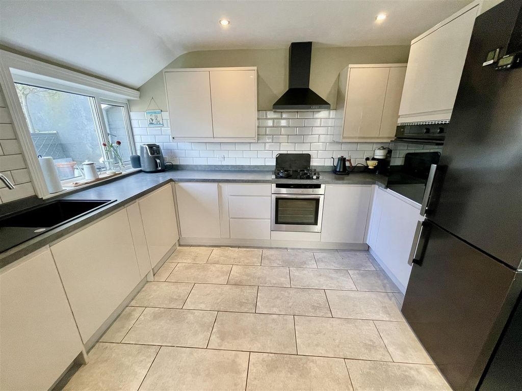 Property photo 3 of 19 Fullsizerender.Jpeg