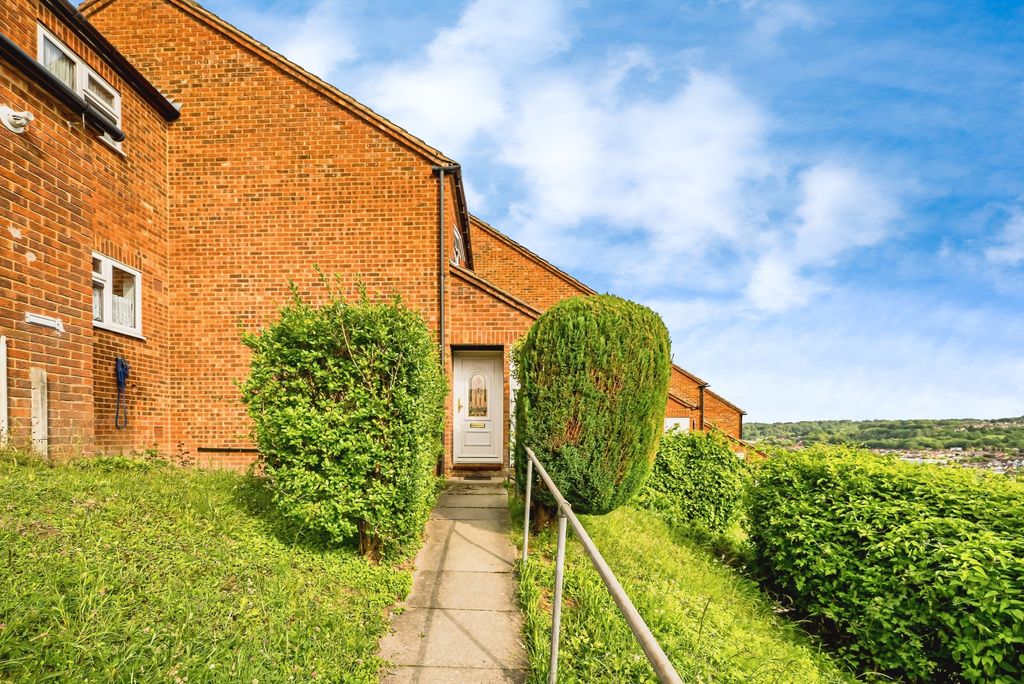 Property photo 1 of 11 23Cumbrianway-33