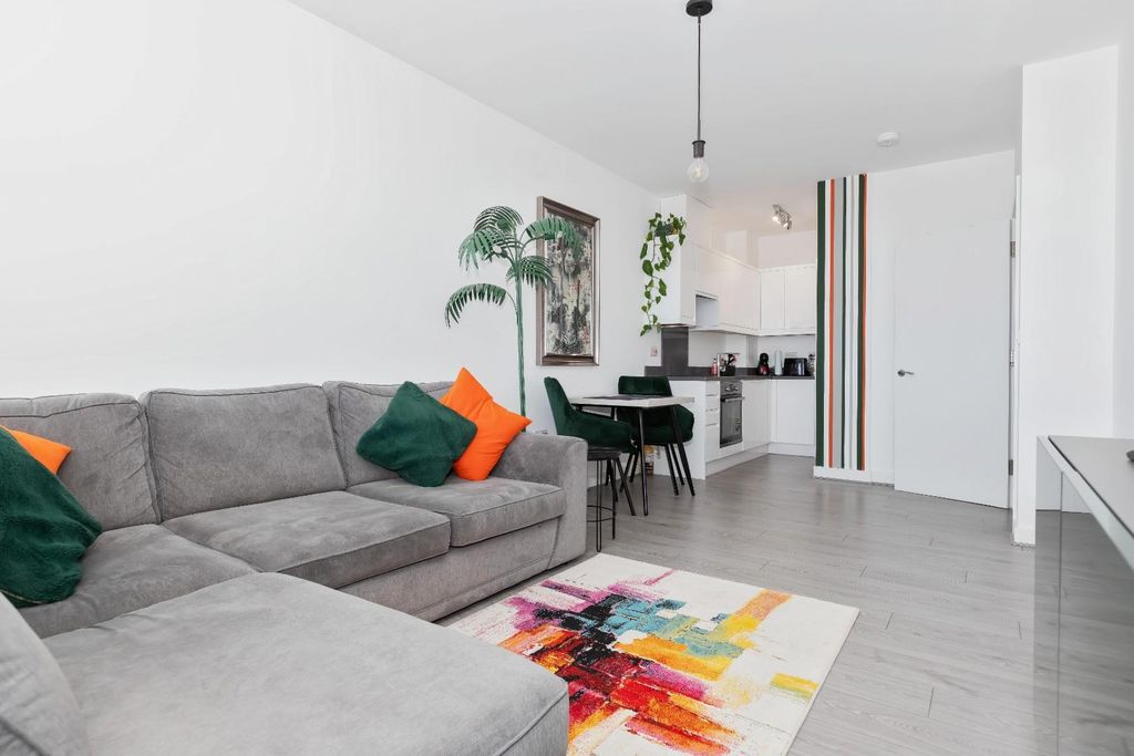 Property photo 2 of 15 The Pinnacle_11.Jpg