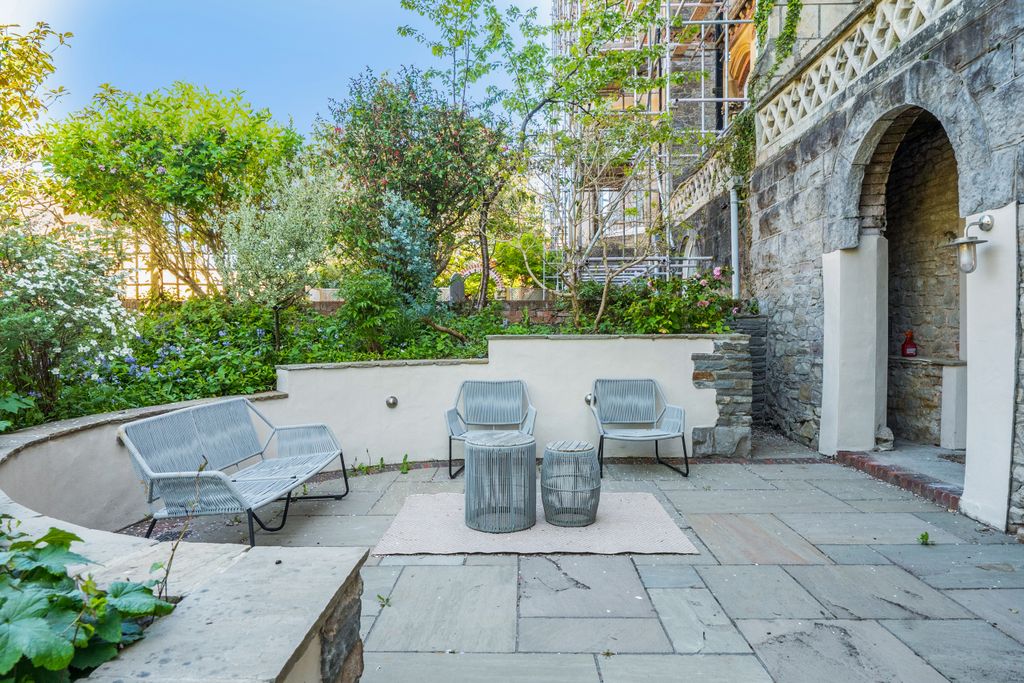 Additional image 19 of 3 bed flat for saleGarden Flat, Sambourne, Sea Walls Road, Bristol BS9