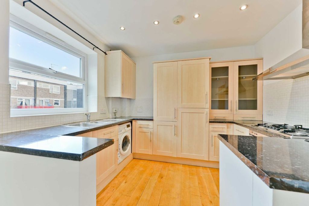 Property photo 3 of 10