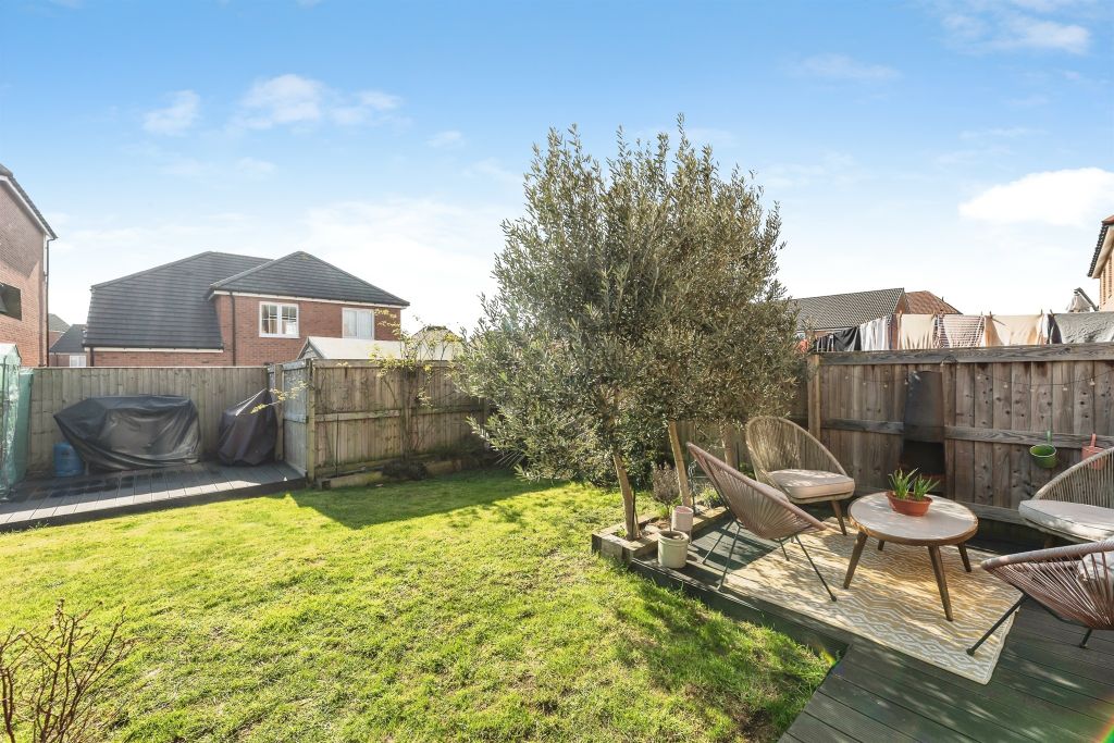 Property photo 2 of 20