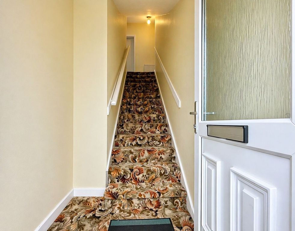 Property photo 2 of 21