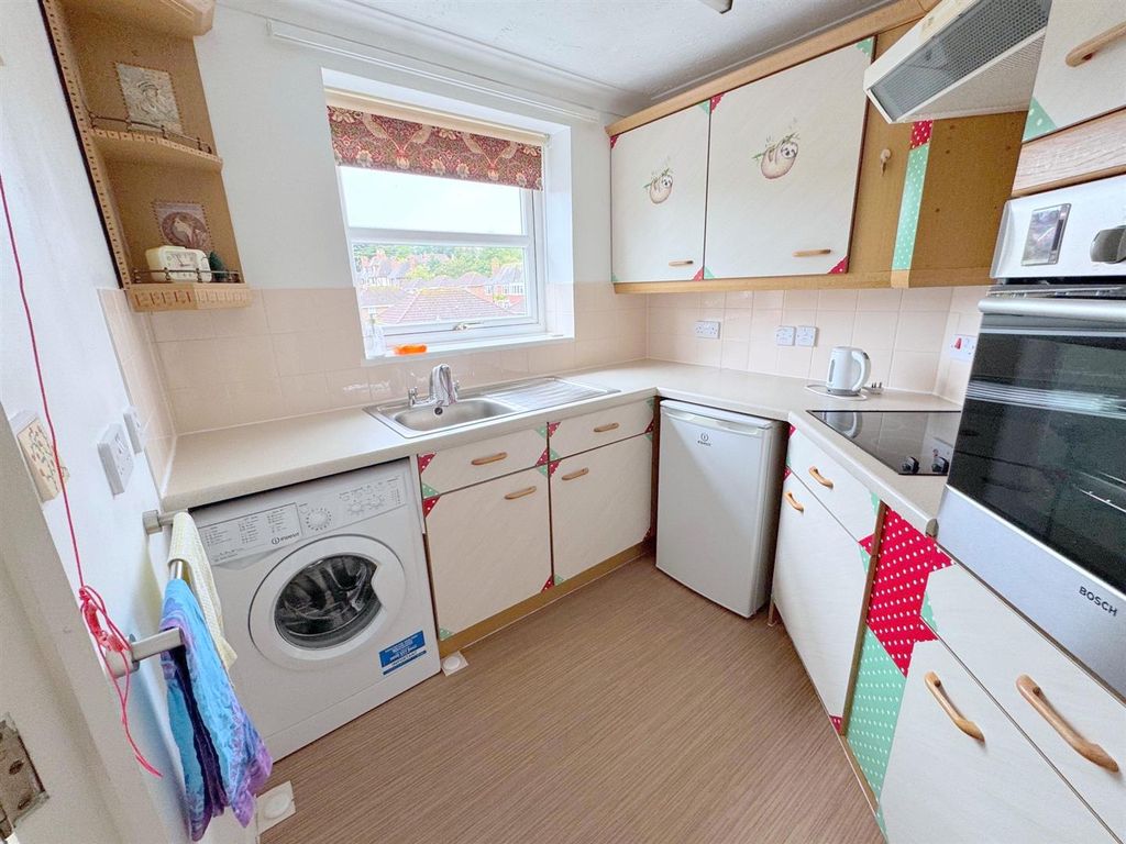 Property photo 3 of 11 Col11.Jpg