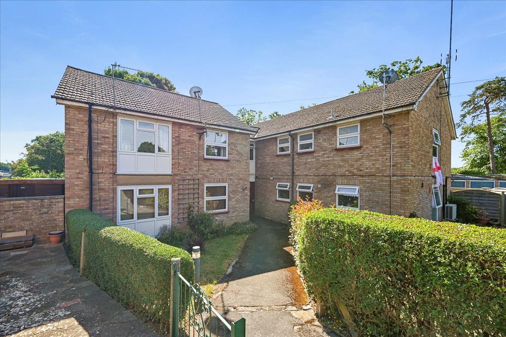Property photo 1 of 9