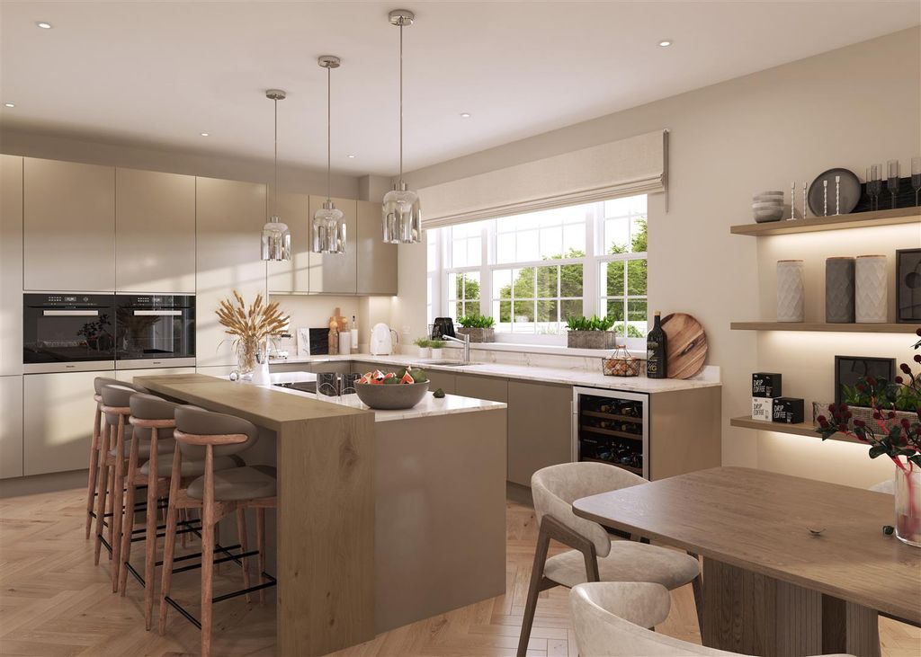 Property photo 3 of 18 Kitchen / Breakfast Room