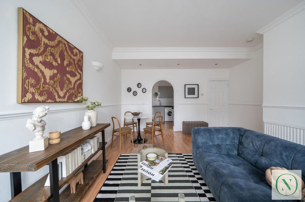 Property photo 2 of 21