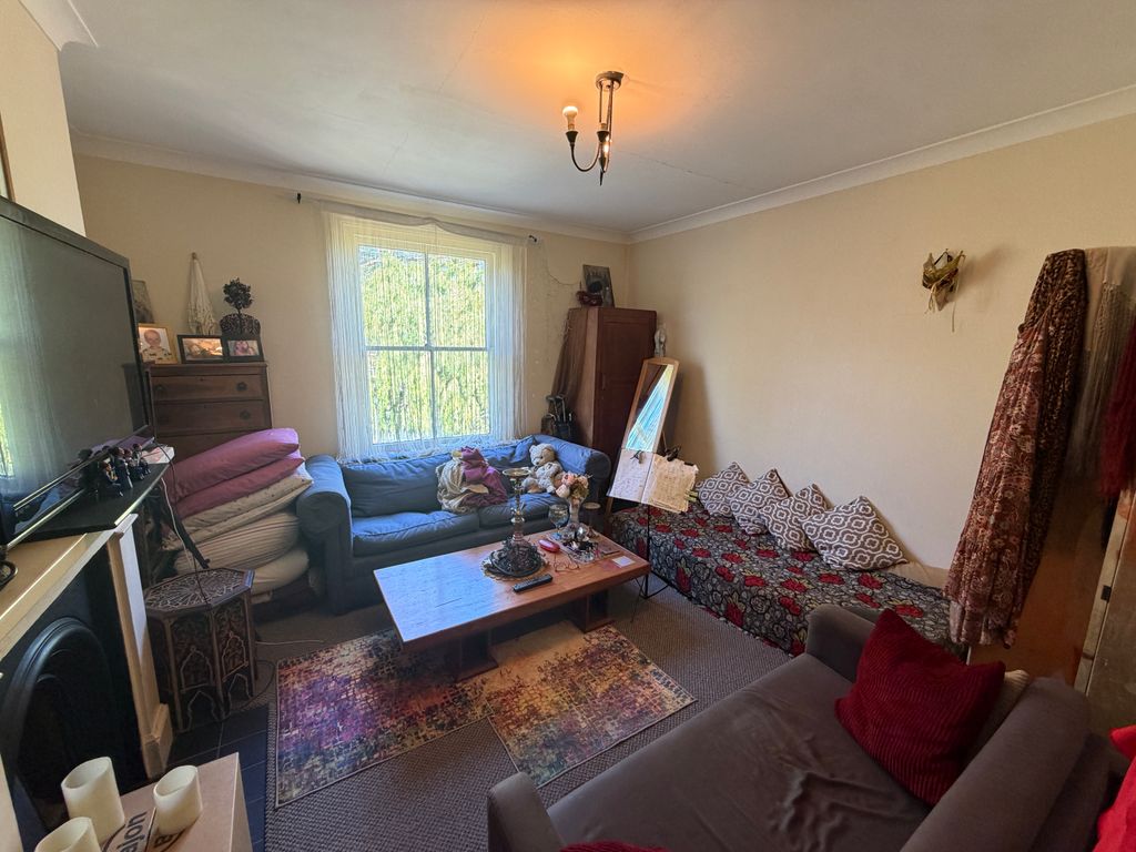 Property photo 2 of 4