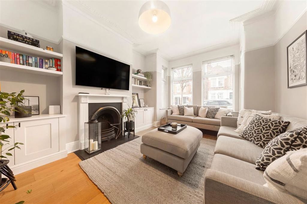 Property photo 2 of 9