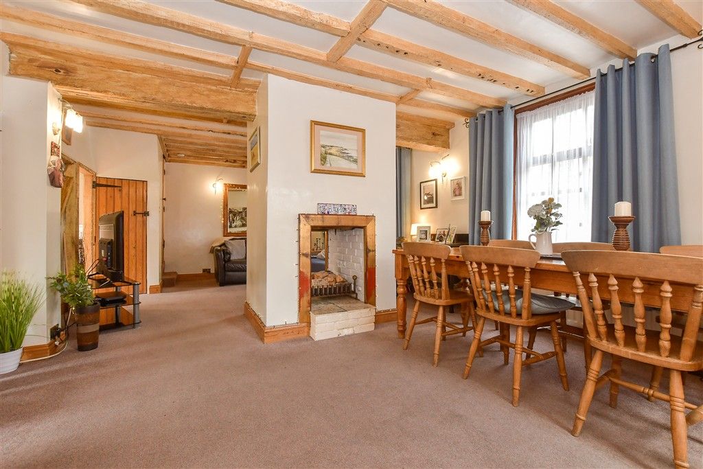 Property photo 3 of 20 Dining Area