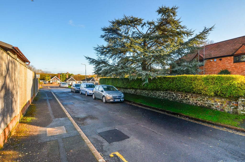 Property photo 3 of 19