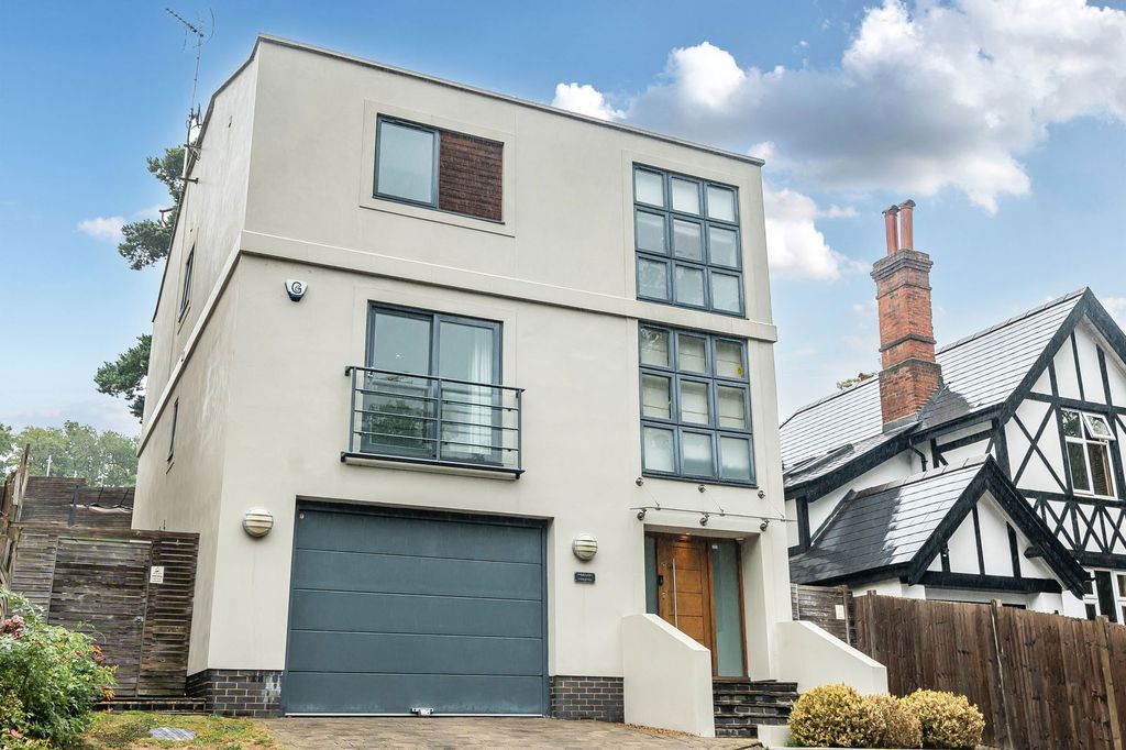 Property photo 1 of 19