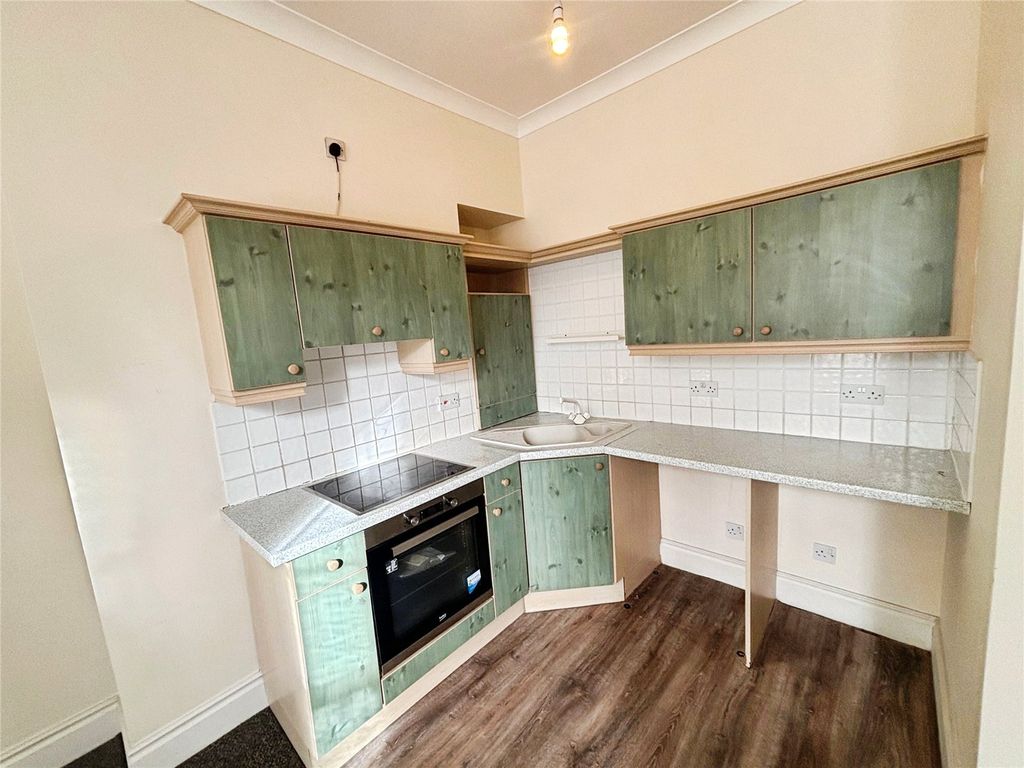 Property photo 3 of 9 Kitchen