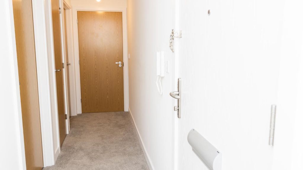 Additional image 26 of 2 bed flat for salePetworth GU28