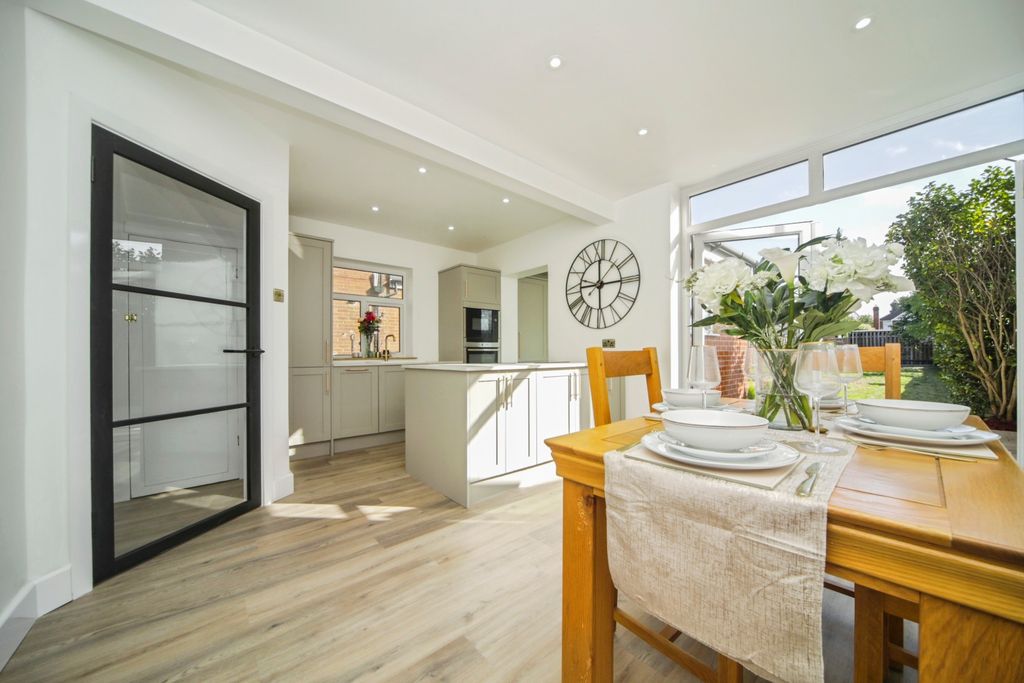 Property photo 2 of 25 9T5A8408
