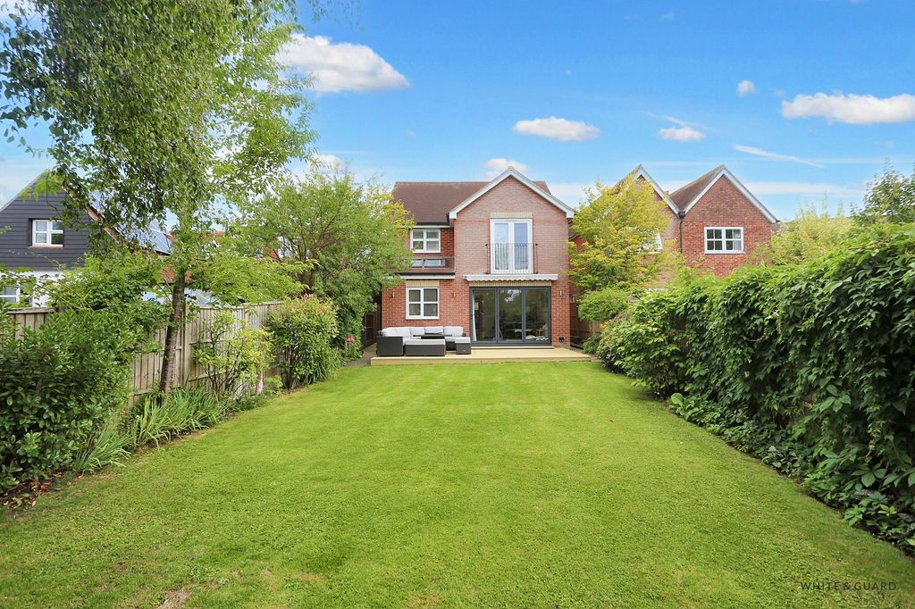 Property photo 1 of 17