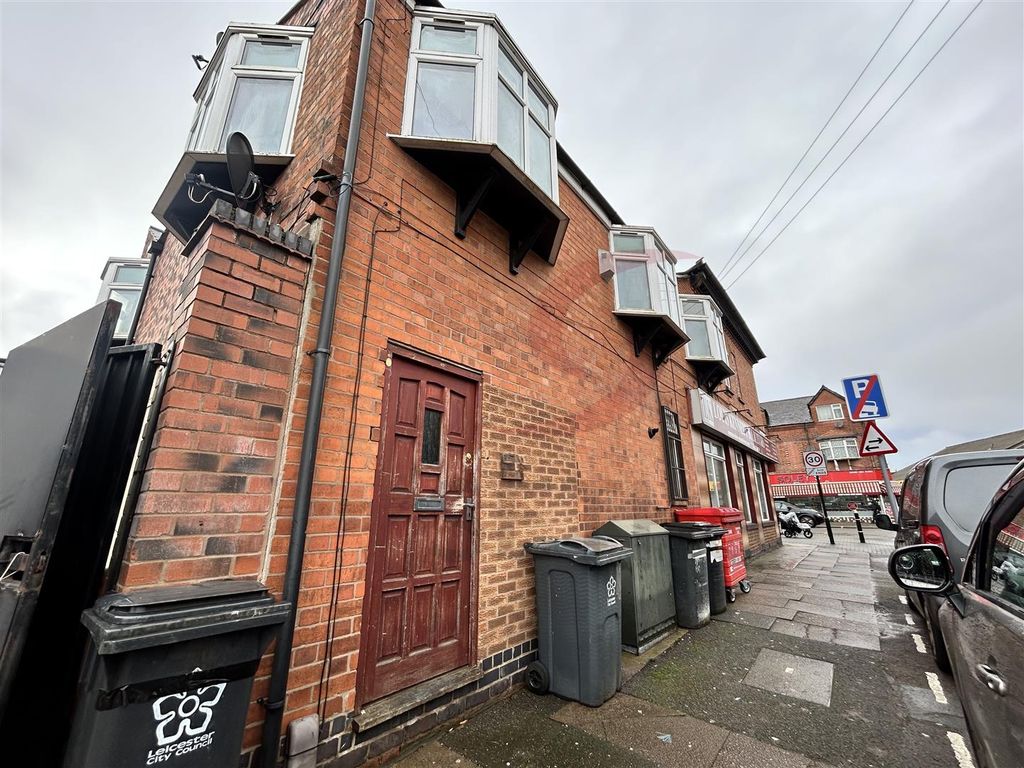 Property photo 2 of 29 Front Exterior