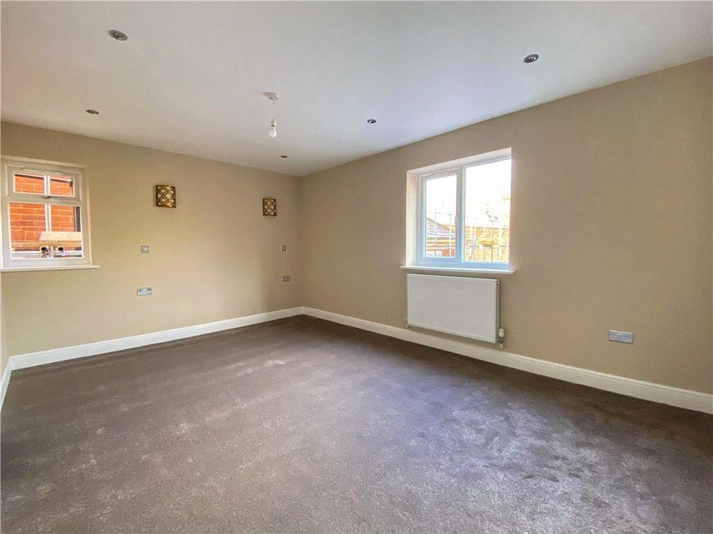 Property photo 2 of 13 Bedroom