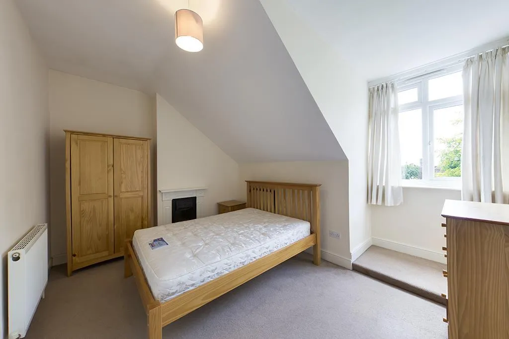 Apartment in Southampton, Hill - View 6