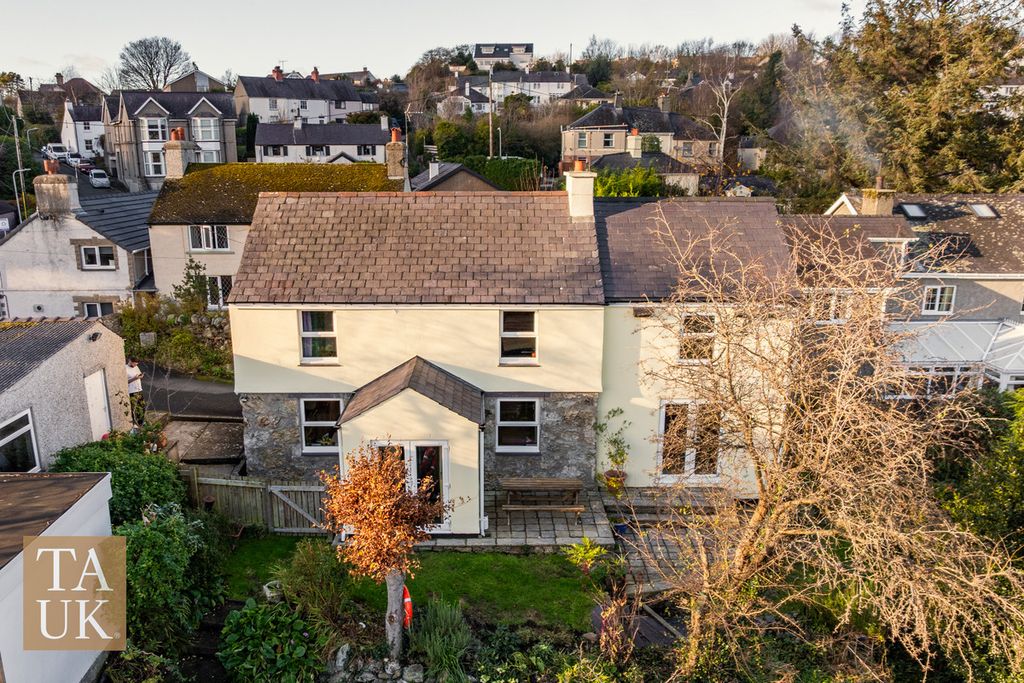 Property photo 1 of 20