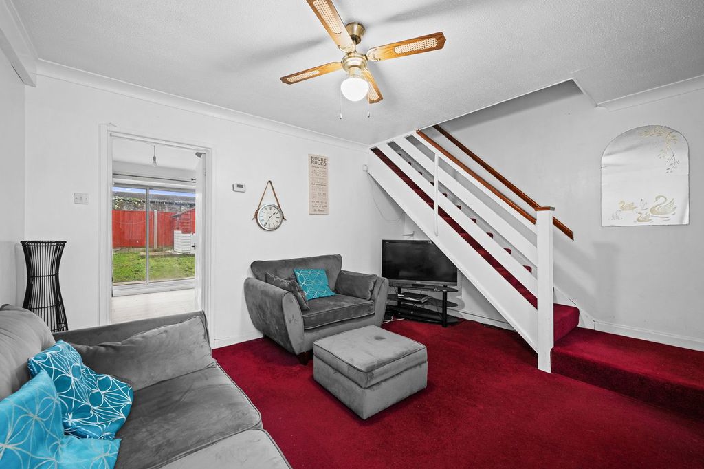 Property photo 2 of 13