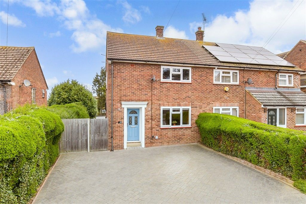 Property photo 1 of 14 Web