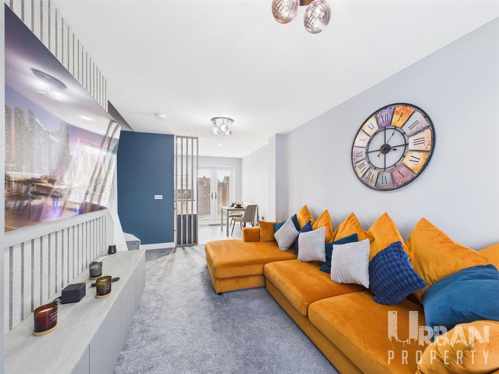 Property photo 2 of 13 Cam03038G0-Pr0232-Still011.Jpg