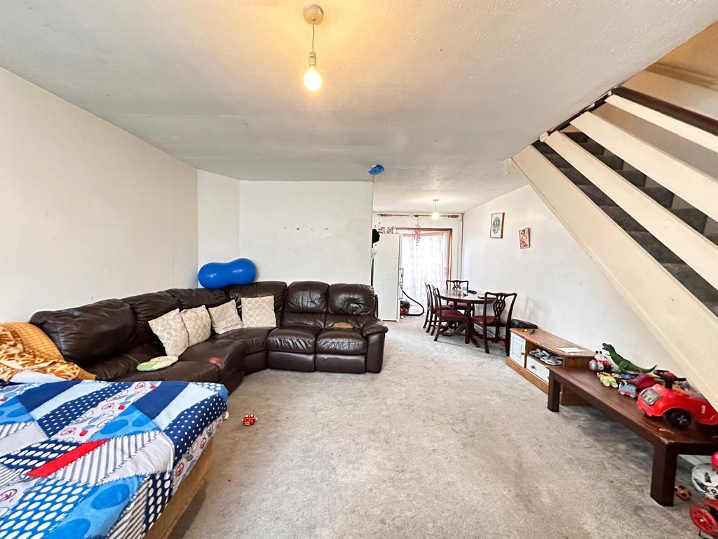 Property photo 2 of 3 Gallery