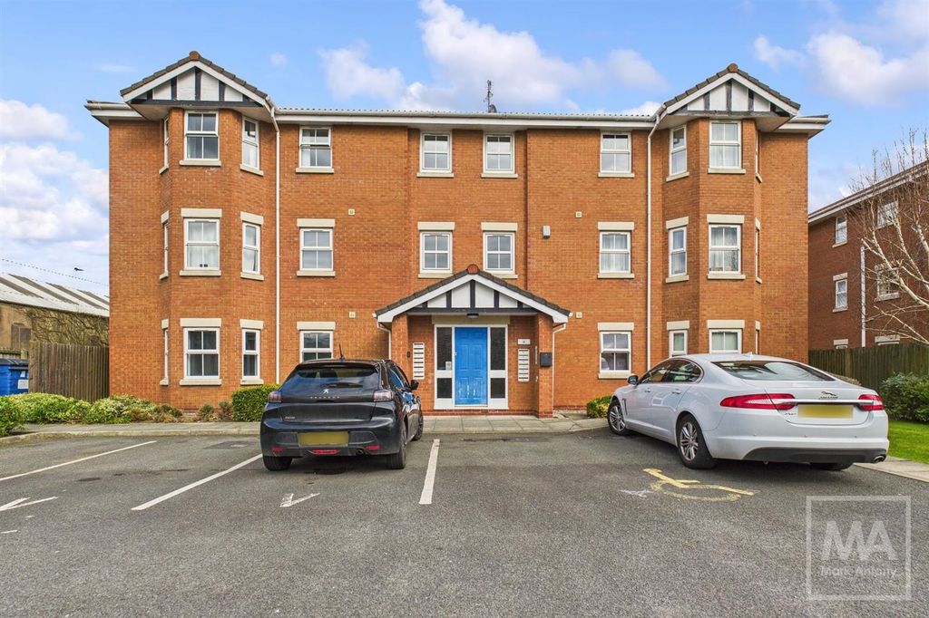 Property photo 1 of 8 Front